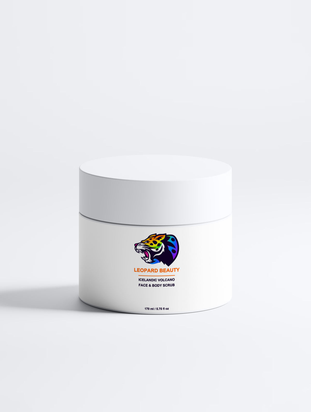 Scrub viso e corpo con sabbia vulcanica islandese